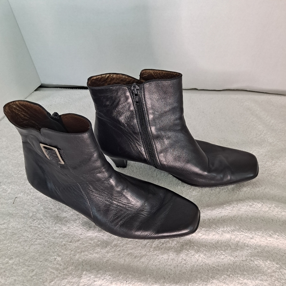 DuJuiz Vintage Leather Ankle Boots Lisbon Portugal Buckle Side Zip 2" Heels Brn